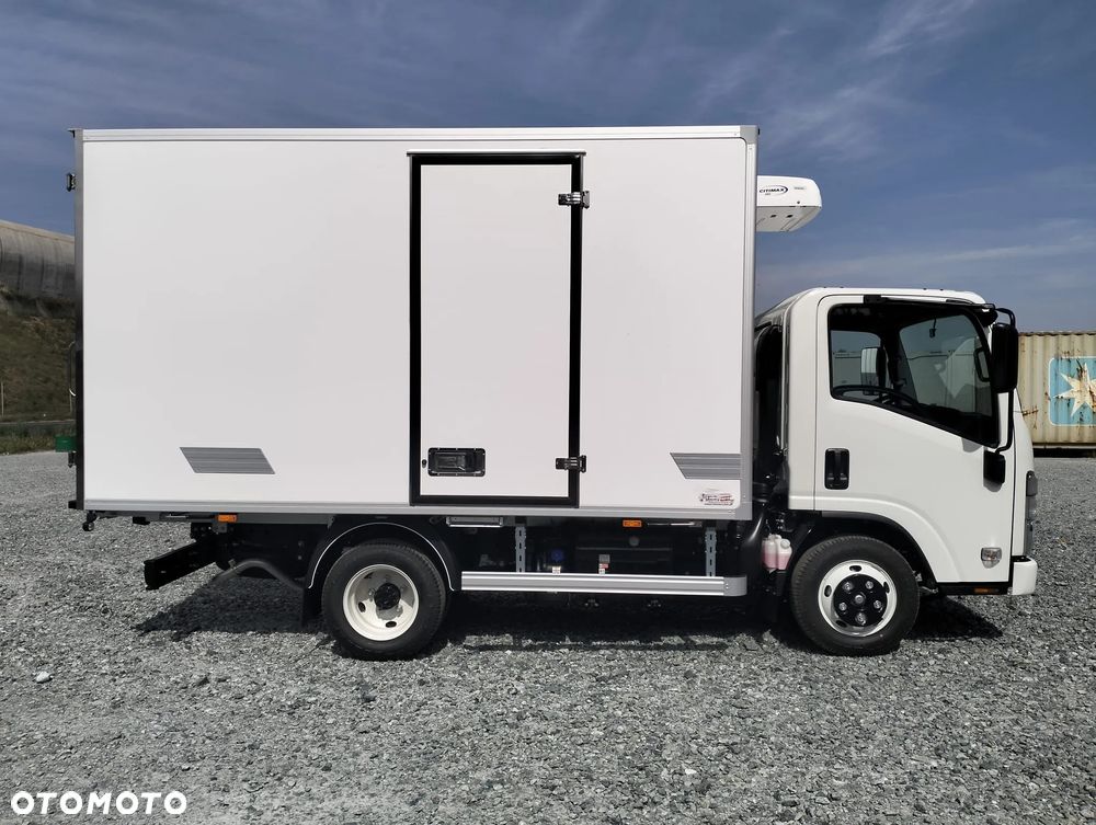 Isuzu M27 - 3