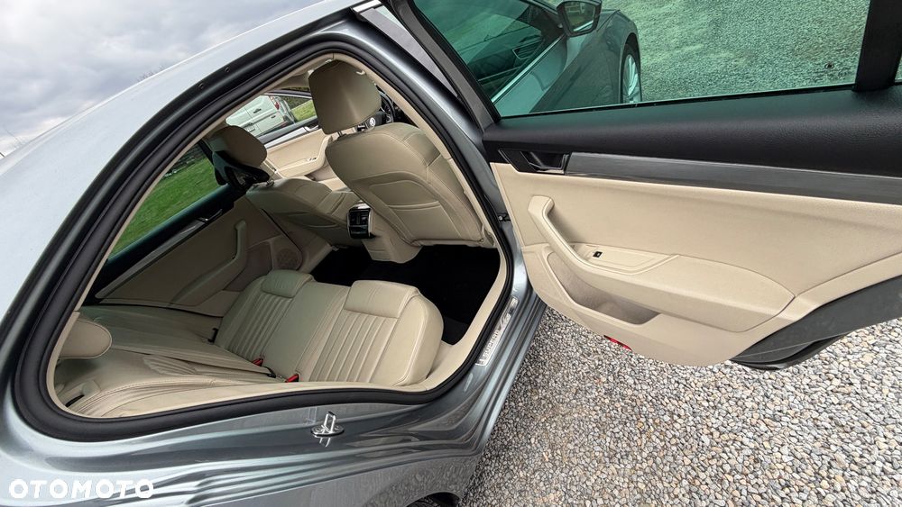 Skoda Superb 2.0 TDI DSG Ambition - 20