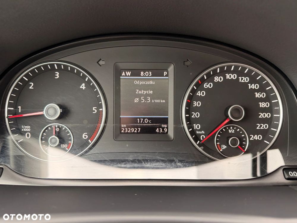 Volkswagen Touran 2.0 TDI DPF DSG Highline - 6