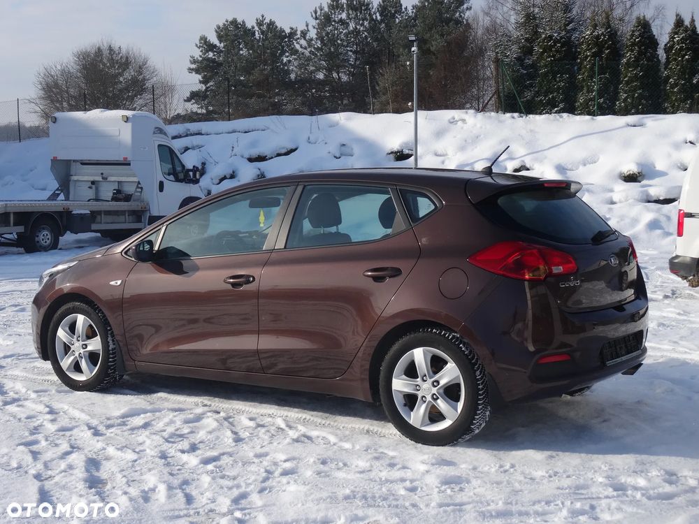 Kia Ceed 1.4 CVVT Attract - 6