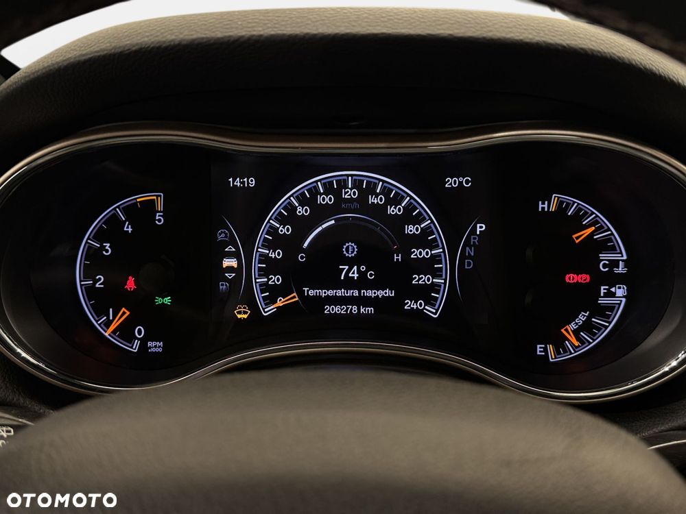 Jeep Grand Cherokee - 15