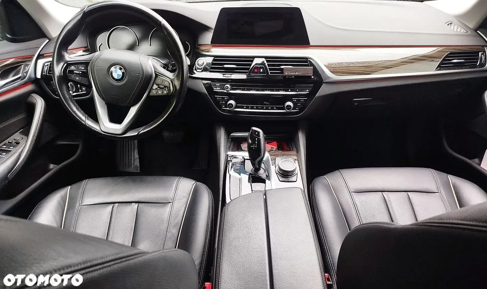 BMW Seria 5 518d Luxury Line sport - 5