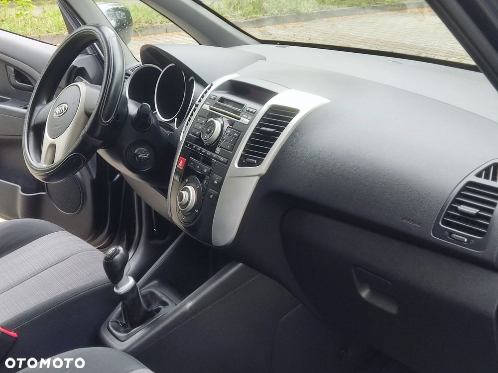 Kia Venga 1.4 CRDi S - 11