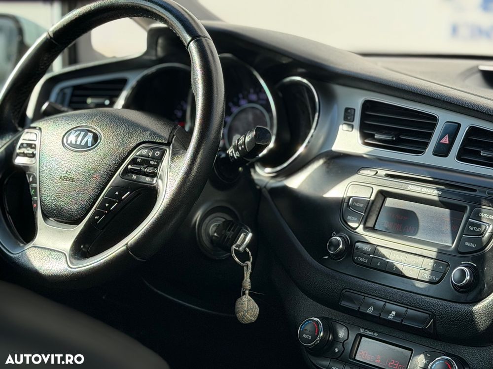 Kia Ceed 1.6 CRDi 128 97g Edition 7 - 6