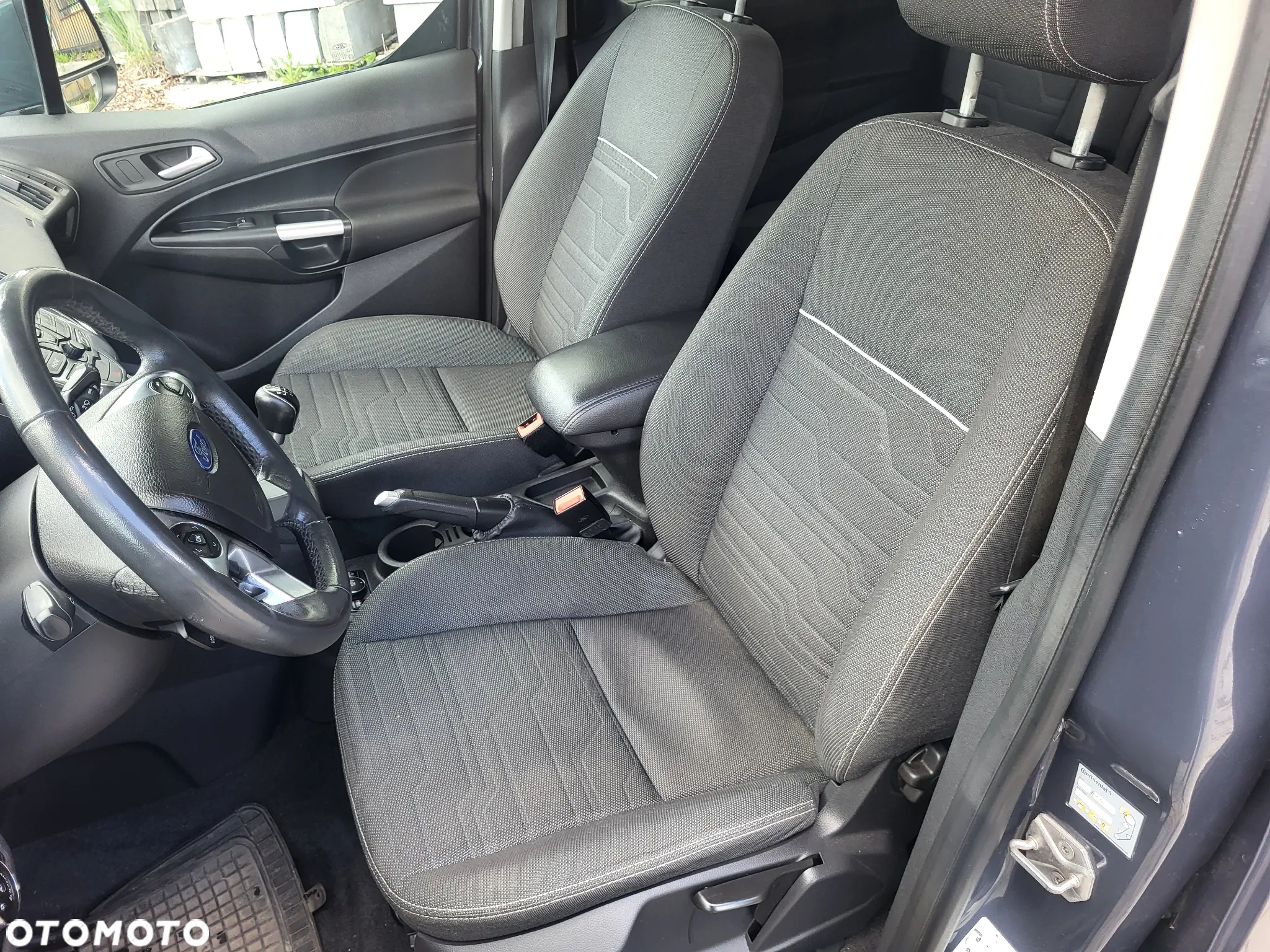 Ford Tourneo Connect 1.6 TDCi Titanium - 10