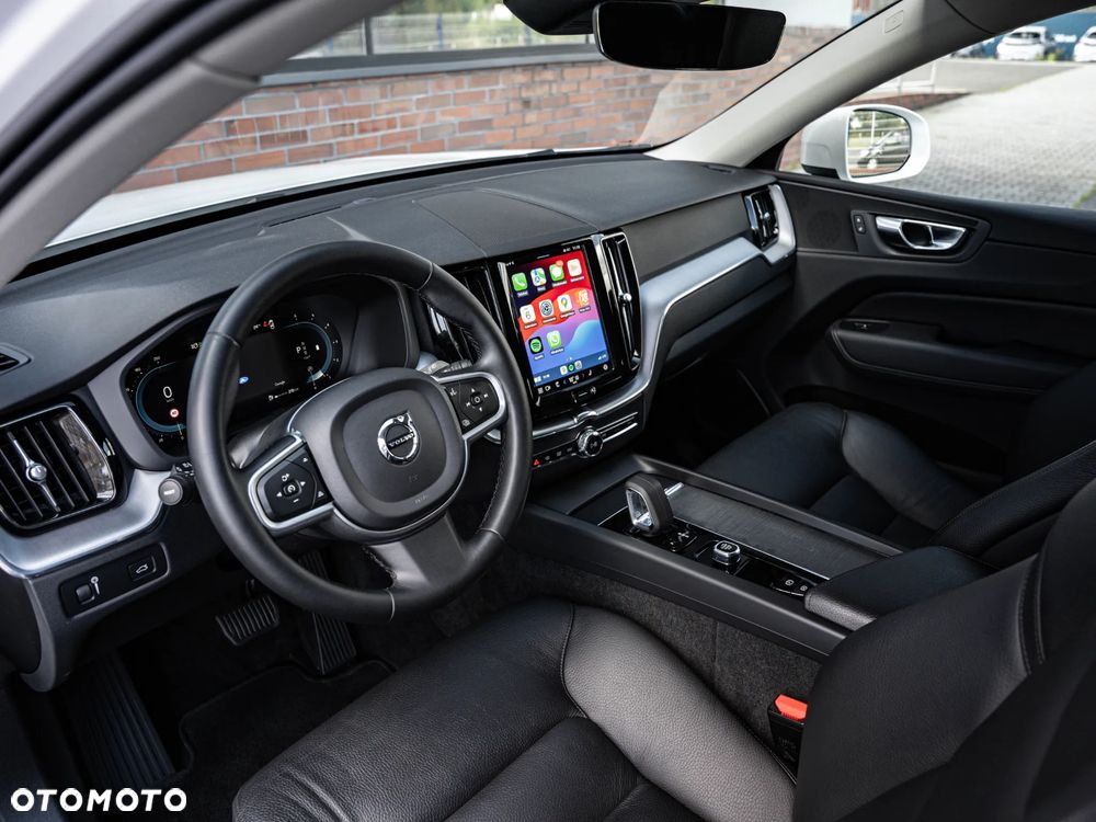 Volvo XC 60 B4 D Geartronic Momentum Pro - 21