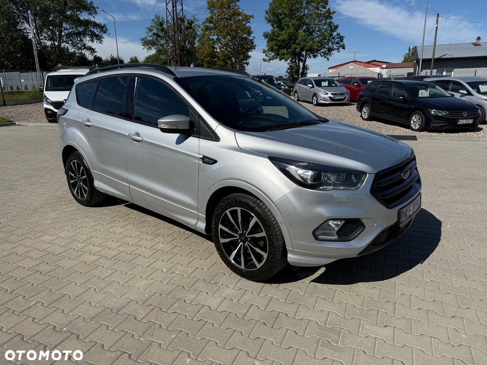 Ford Kuga 1.5 EcoBoost 2x4 ST-Line - 16