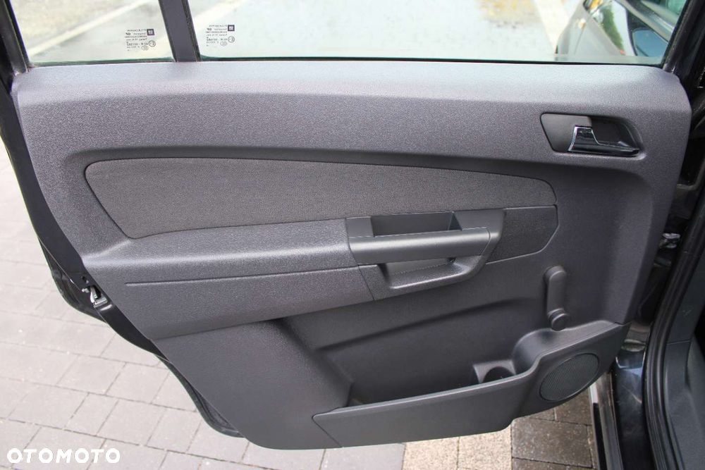 Opel Zafira - 18