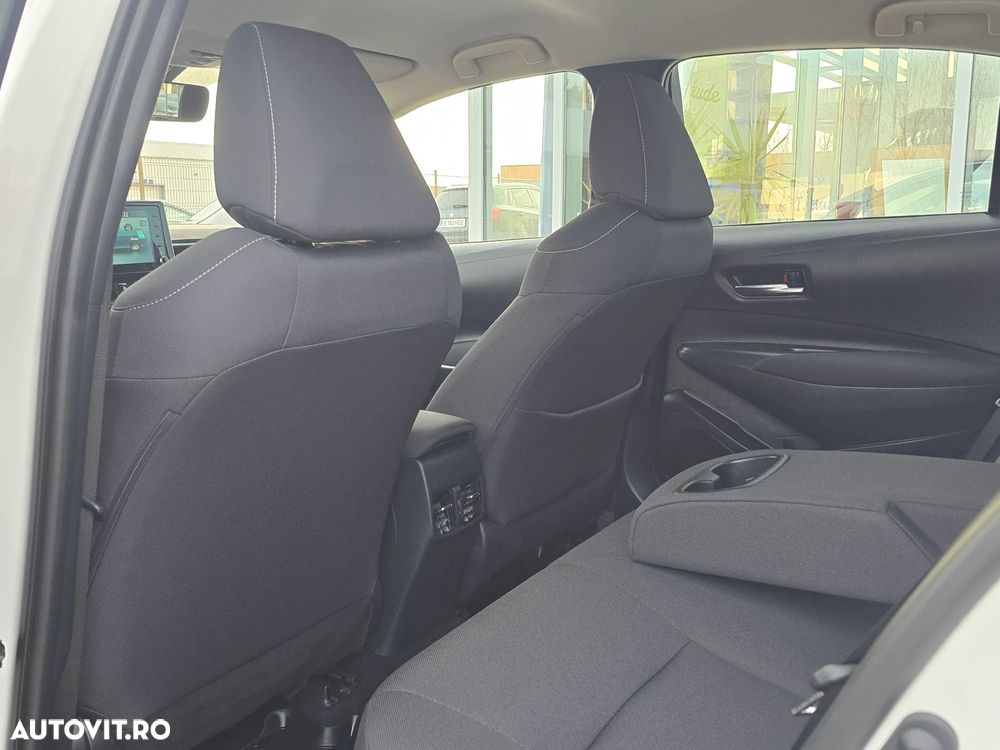 Toyota Corolla 1.8 HSD Business - 15