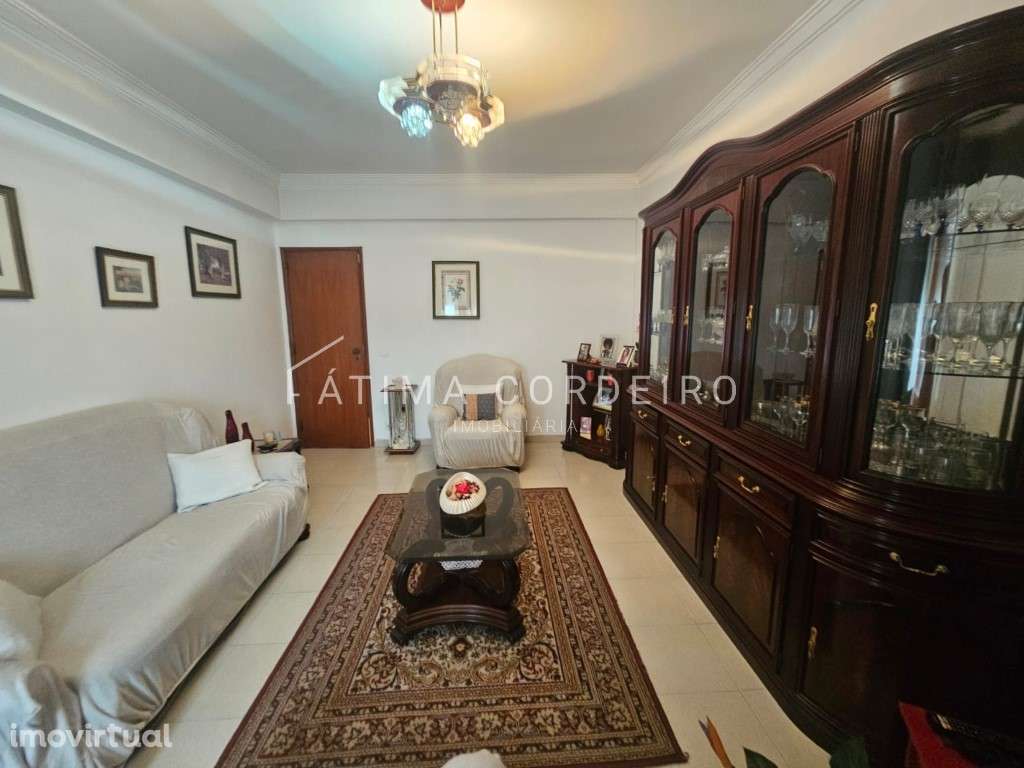 Apartamento T2 na Amora - Localização Privilegiada e Excelente Opor... - Grande imagem: 2/22