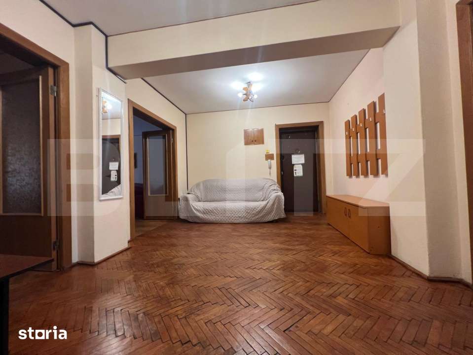 Apartament cu 4 camere, 106 mp, zona Ultracentrala — fotografia 1