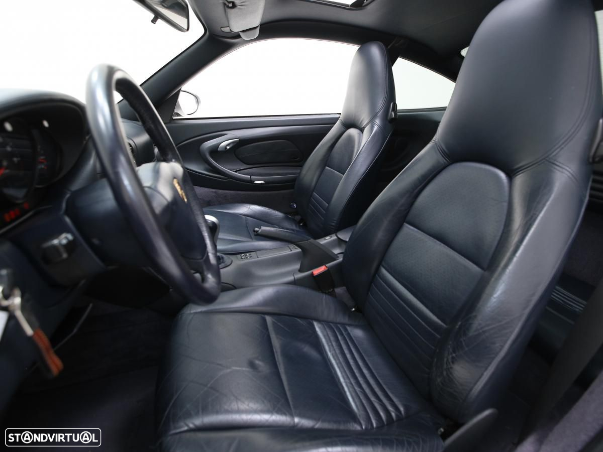 Porsche 911 (996) - 8