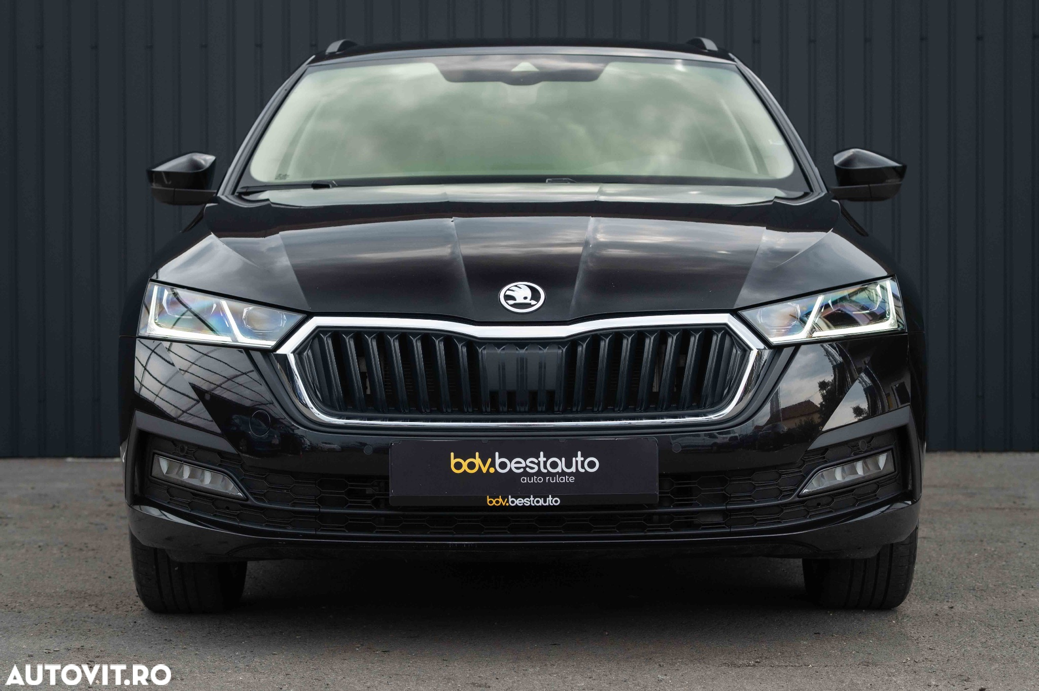 Skoda Octavia 2.0 TDI DSG Tour - 2