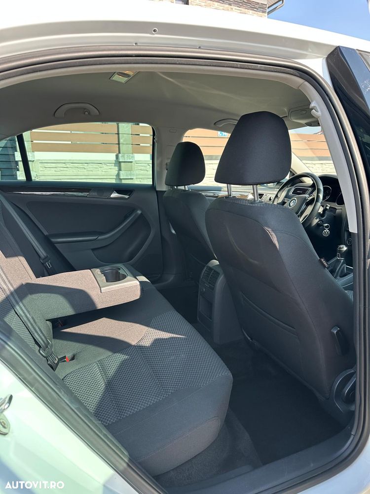 Volkswagen Jetta 1.4 TSI Comfortline - 9