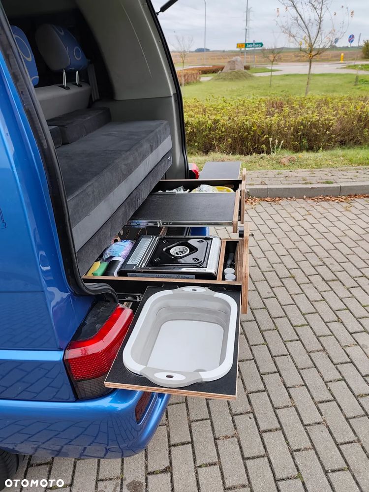 Volkswagen Multivan - 30