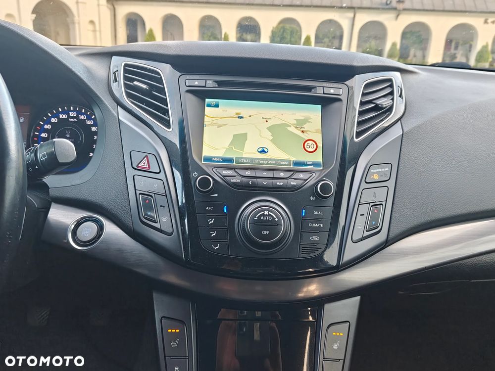 Hyundai i40 i40cw 1.7 CRDi Fifa World Cup Edition - 17