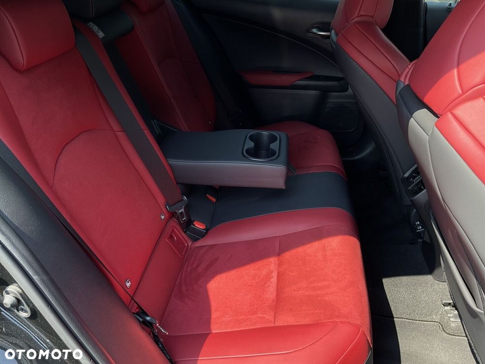 Lexus UX 200 F Sport 2WD - 13