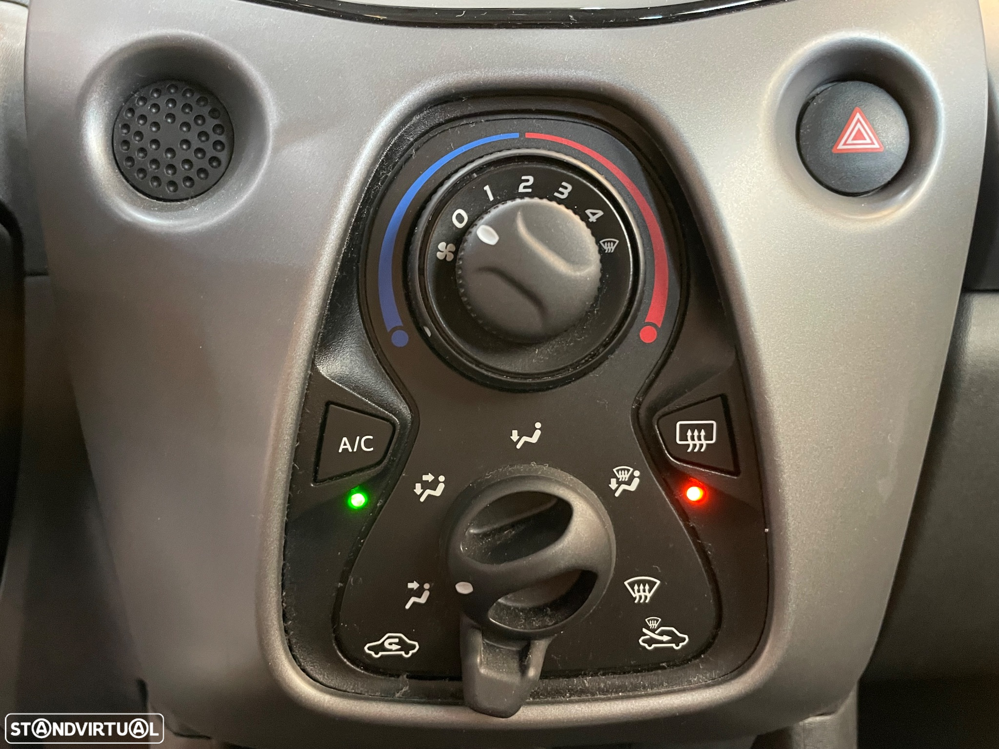 Toyota Aygo 1.0 X-Play Plus MM - 17