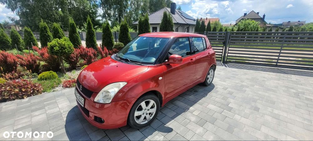 Suzuki Swift - 1