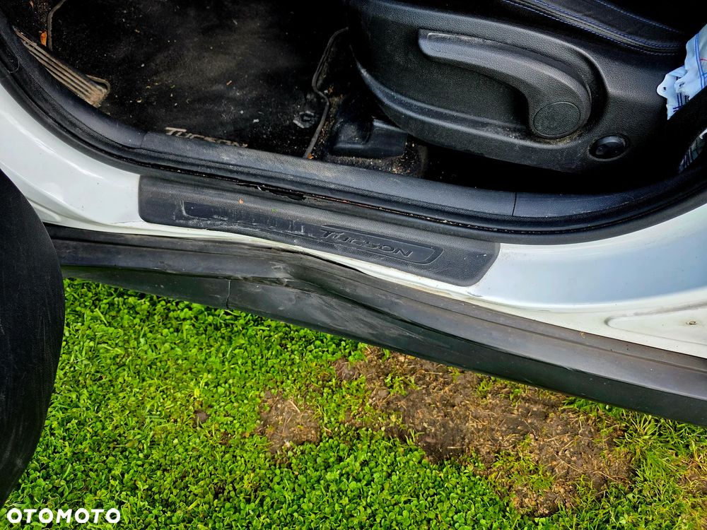 Hyundai Tucson 1.7 CRDI BlueDrive Comfort 2WD - 19