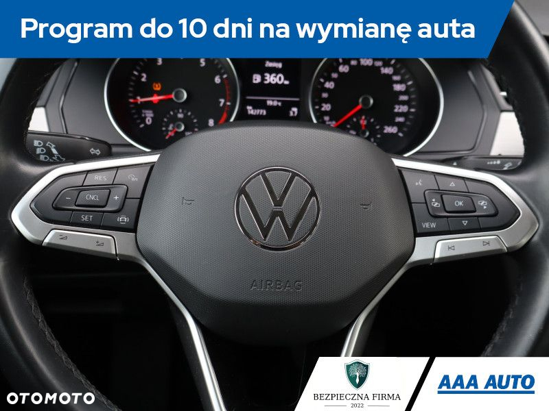 Volkswagen Passat - 19