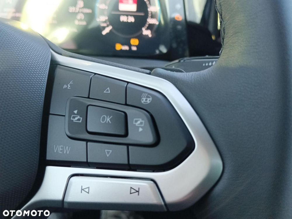 Volkswagen Golf - 14