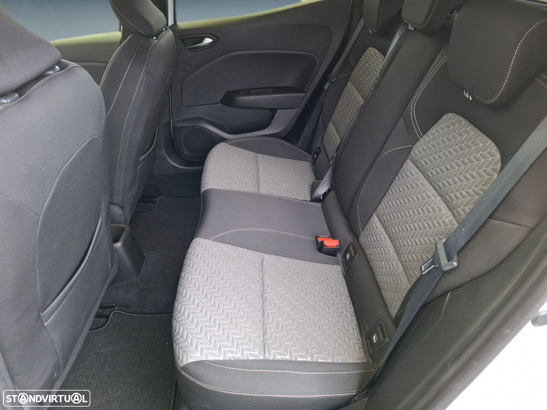 Renault Clio 1.0 TCe Evolution Bi-Fuel - 14