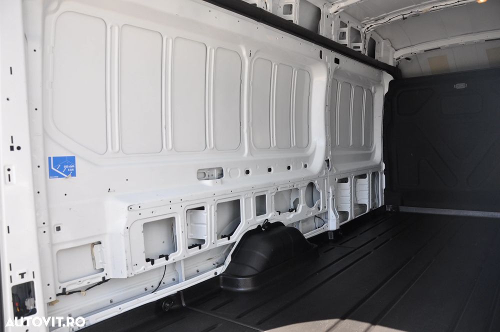 Ford Transit 350 2.0 EcoBlue 130 CP L4 RWD Base - 8