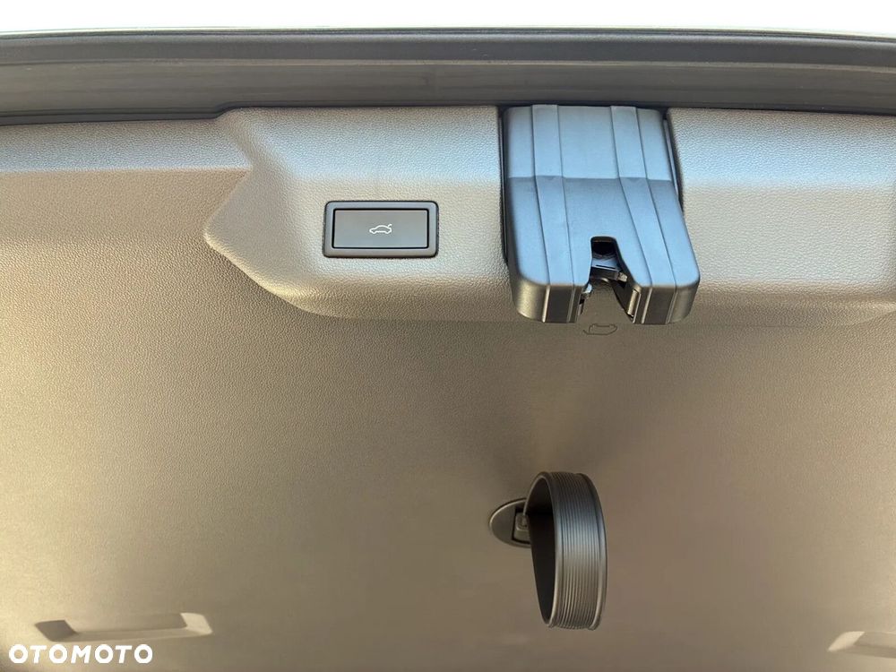 Volkswagen Multivan 2.0 TDI L2 Edition DSG - 26