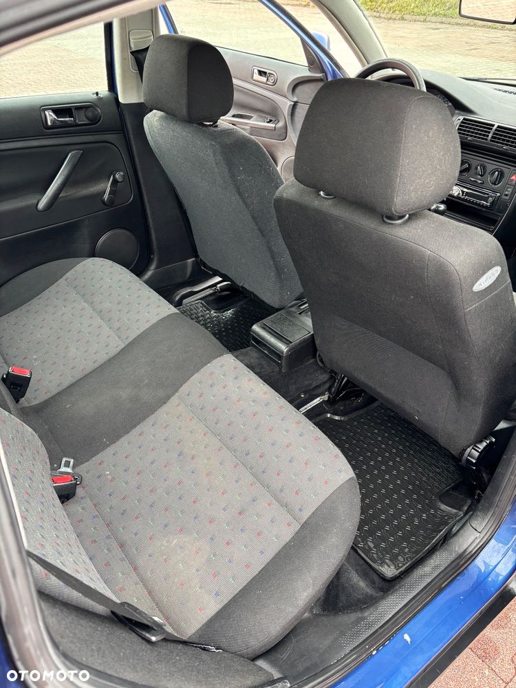 Volkswagen Passat - 23