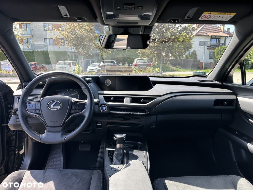 Lexus UX 250h Elegance 2WD - 13