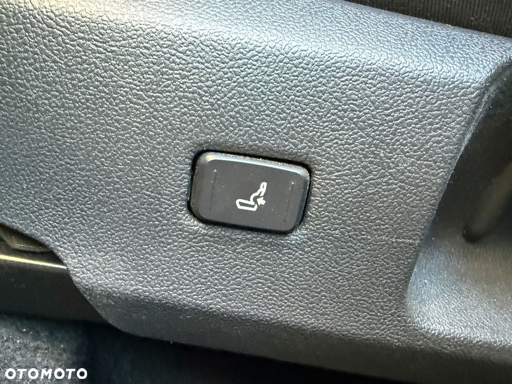 Toyota Corolla - 17