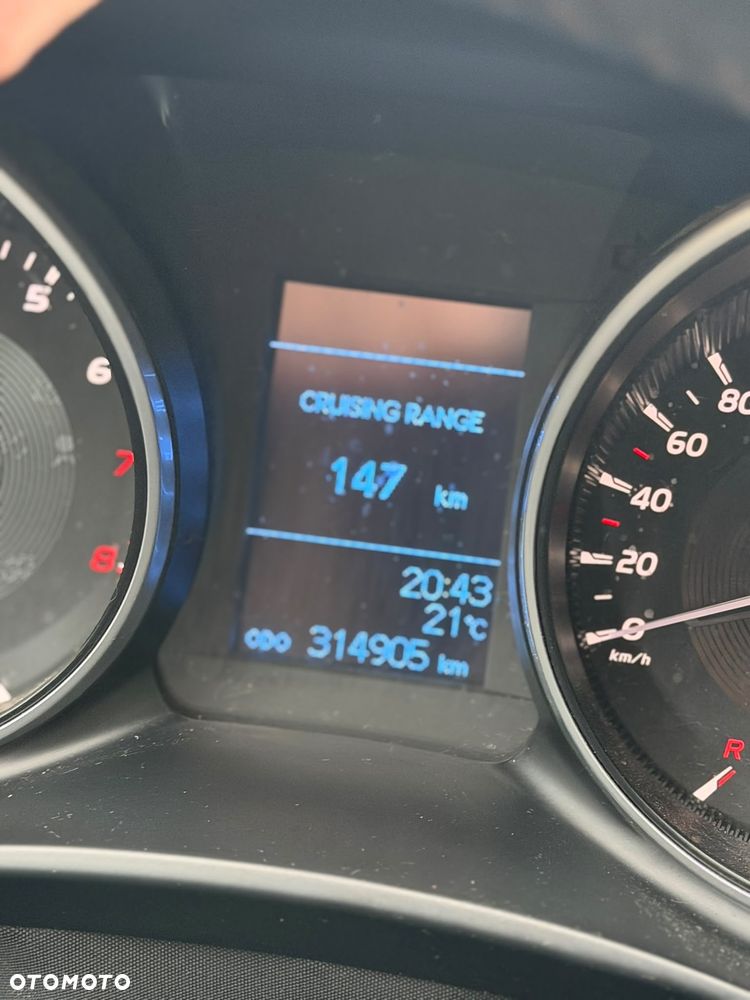 Toyota Avensis 1.8 Active - 13