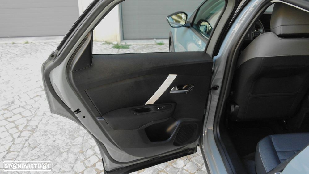 Citroën C4 1.2 Hybrid Plus e-DSC6 - 17
