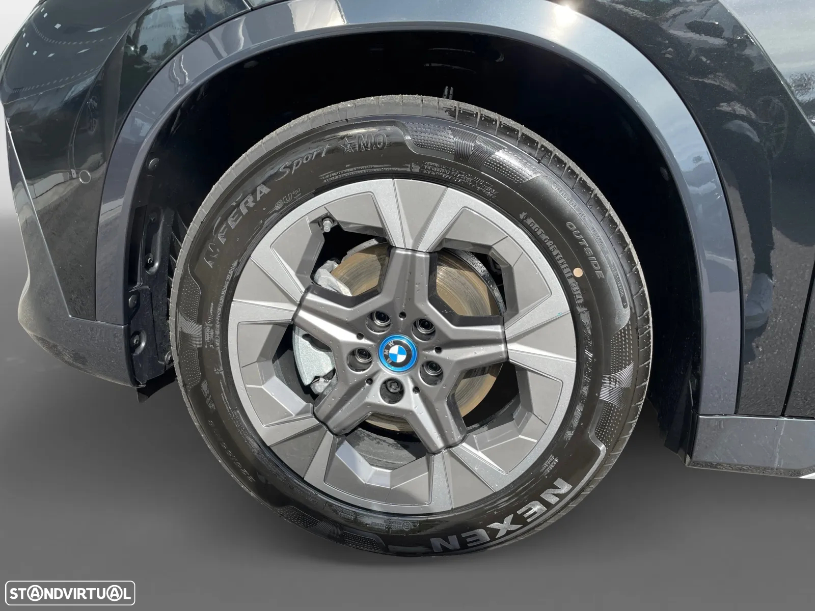 BMW iX1 eDrive20 - 16