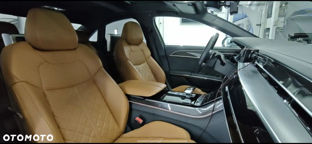 Audi S8 - 18