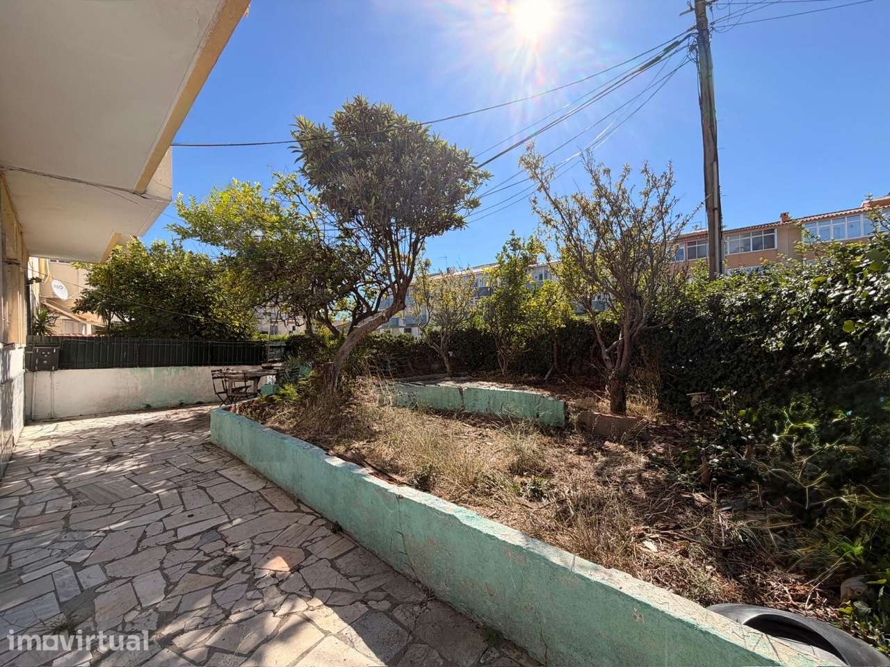 T1 para remodelar com logradouro exclusivo de 94 m2 em Porto Salvo - O - Grande imagem: 5/29