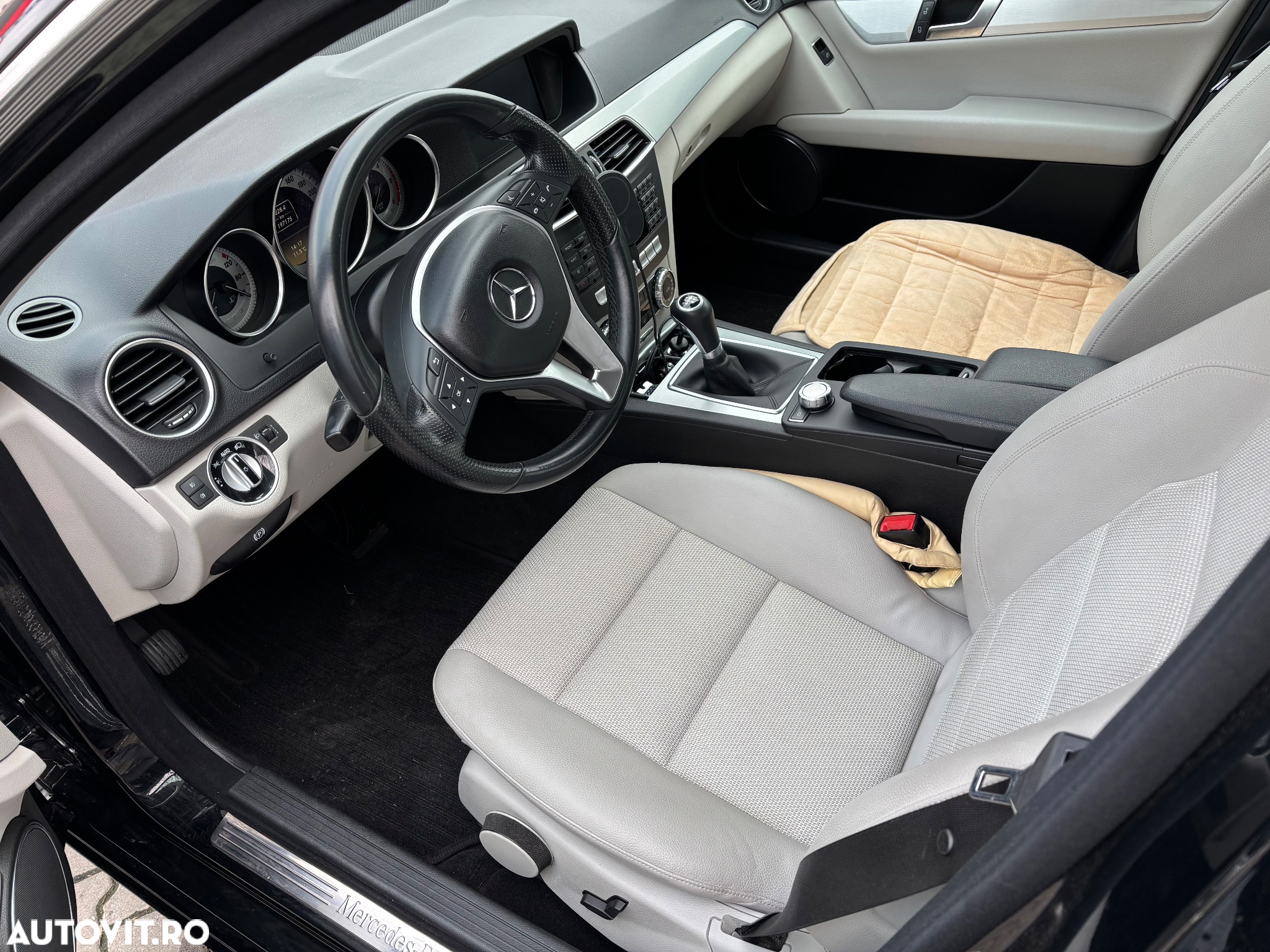 Mercedes-Benz C 200 CDI BlueEFFICIENCY - 12