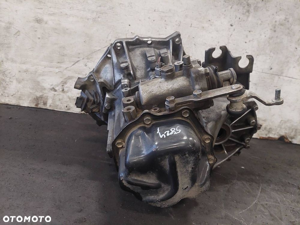 SKRZYNIA BIEGÓW TOYOTA YARIS I 1.4 D4D - 3