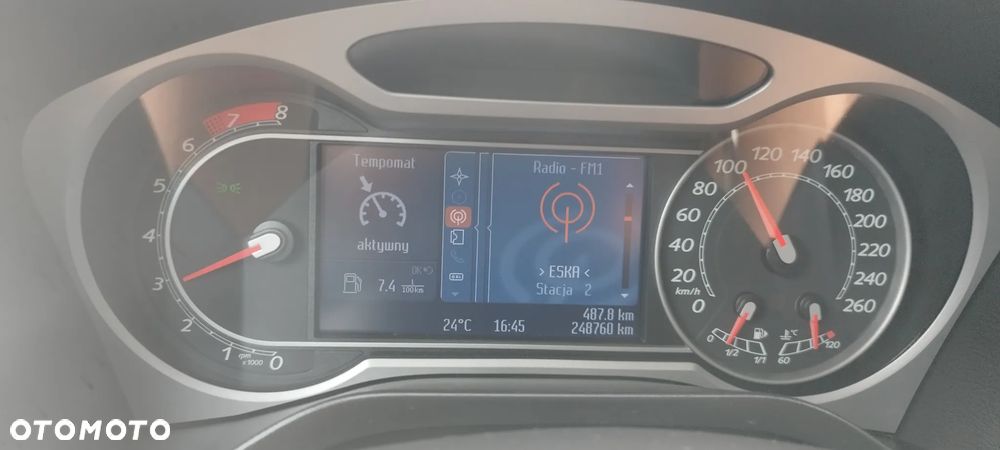Ford Galaxy - 13