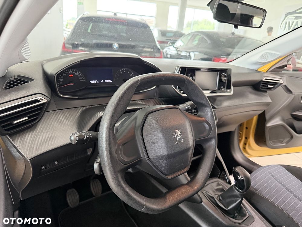Peugeot 208 - 17