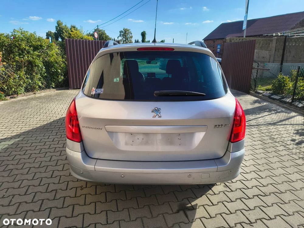 Peugeot 308 - 8
