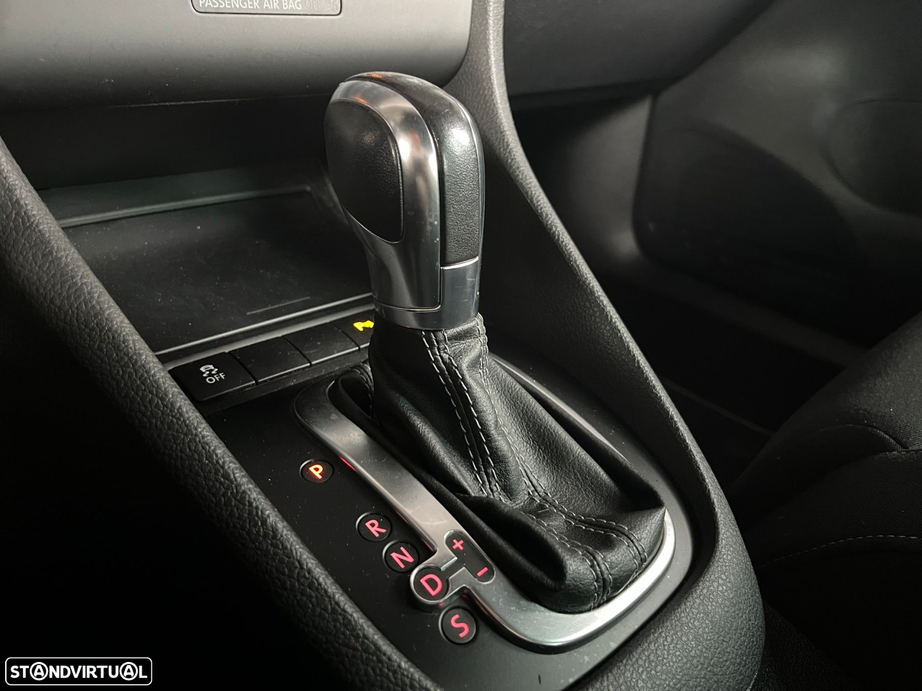 VW Golf 2.0 R DSG - 33