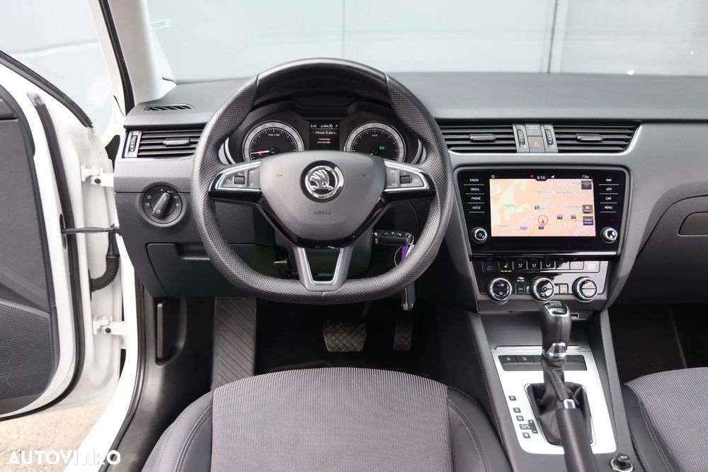 Skoda Octavia 1.6 TDI DSG Ambition - 6