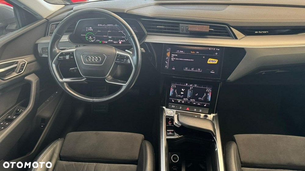 Audi e-tron - 31