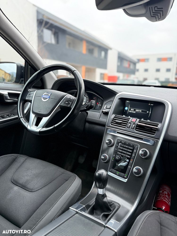 Volvo XC 60 D3 Momentum - 13
