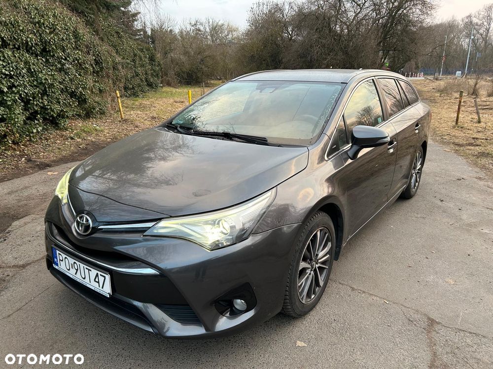 Toyota Avensis 1.8 Prestige MS - 1