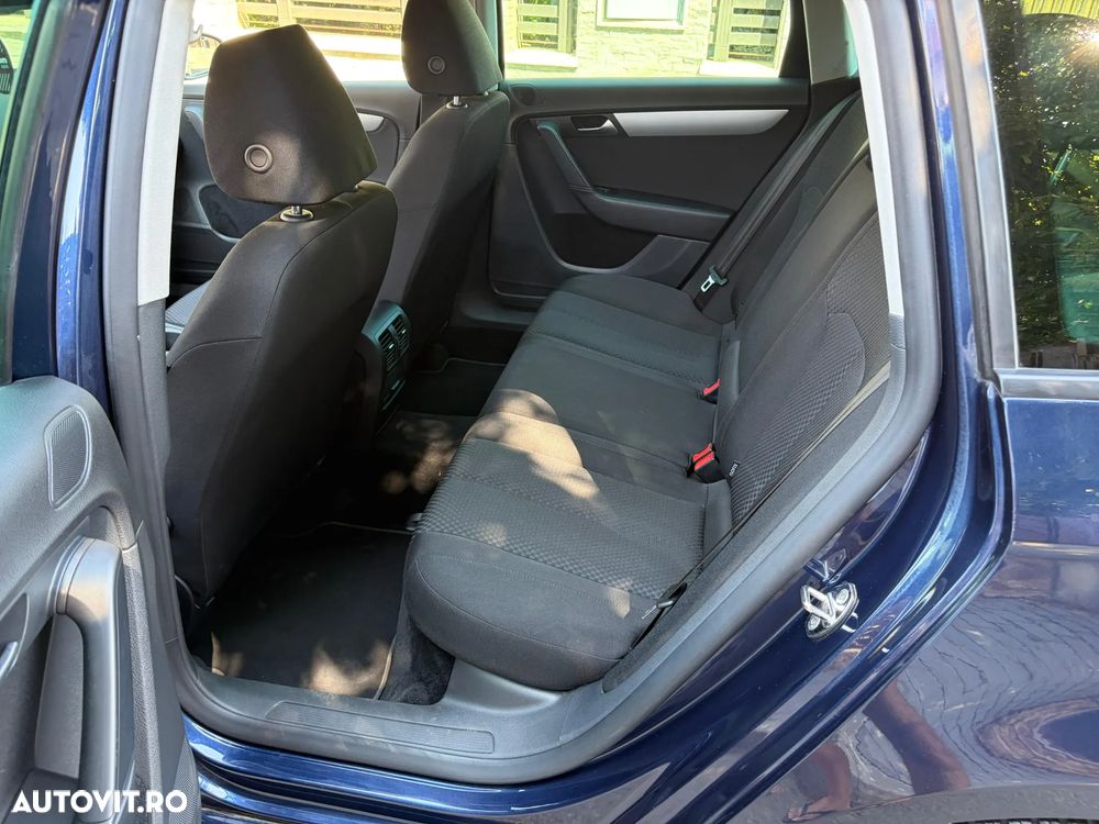 Volkswagen Passat 1.6 TDI BlueMotion Technology Highline - 9