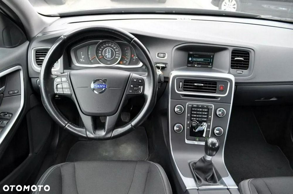 Volvo S60 T3 Kinetic - 28