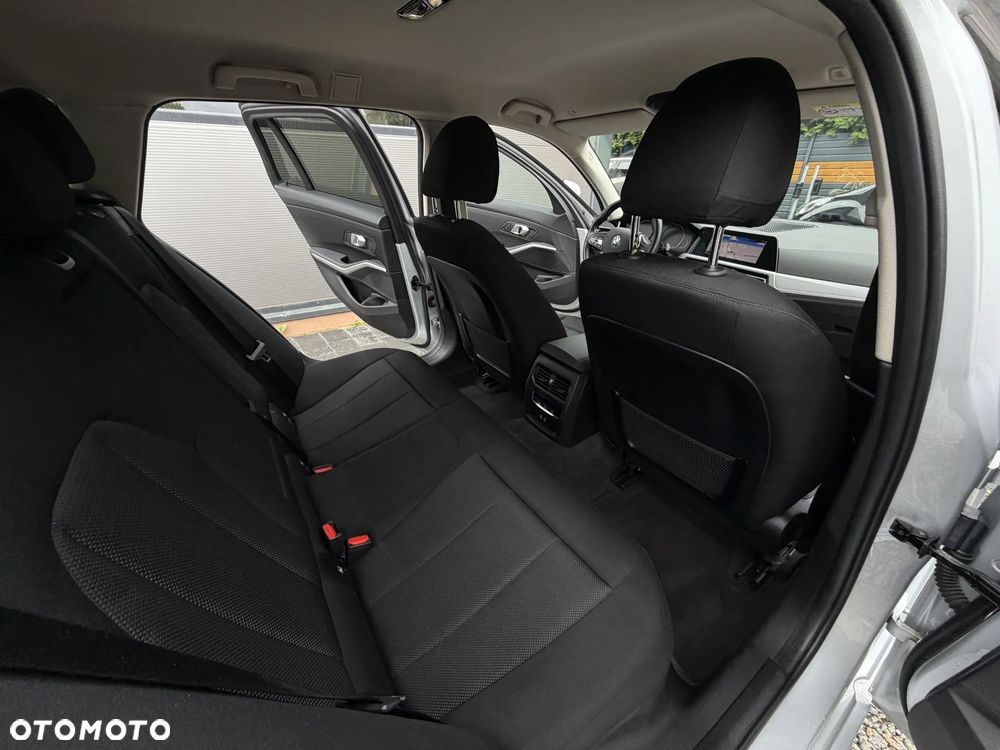 BMW Seria 3 320d Advantage - 17